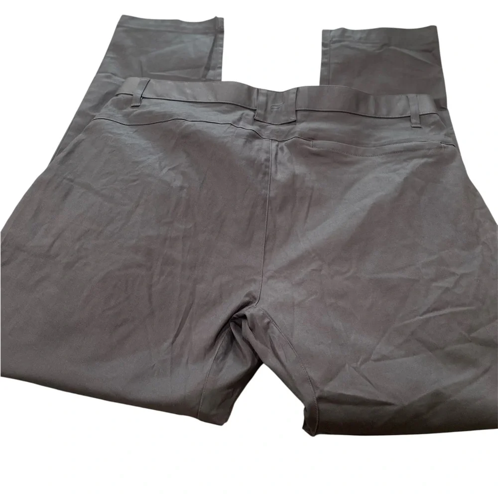 Fabletics men’s High Side Chino slim fit NWT - Picture 2 of 3